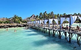 Reef Beach Resort Zanzibar 4*